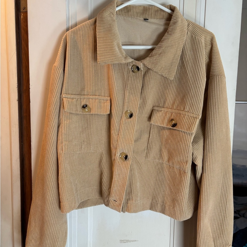 Tan Utility Jacket with Cropped Design and Relaxed Fit